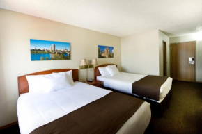 Отель Riviera Motor Inn  Саскатун
